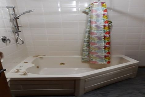 Photo of property in 2/141 Fitzherbert Avenue, West End, Palmerston North, 4410