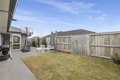 Photo of property in 8 Kanapa Close, Papamoa, 3118