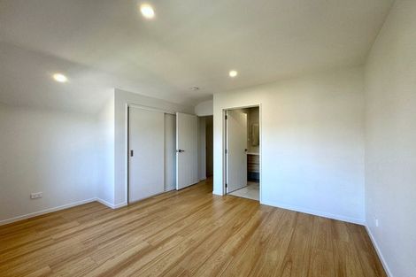 Photo of property in 523f Pakuranga Road, Howick, Auckland, 2010