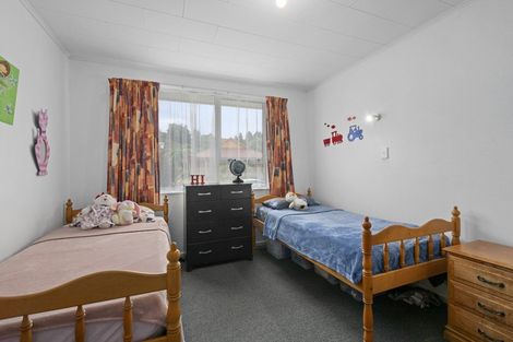 Photo of property in 1/79 Hillside Drive, Maoribank, Upper Hutt, 5018