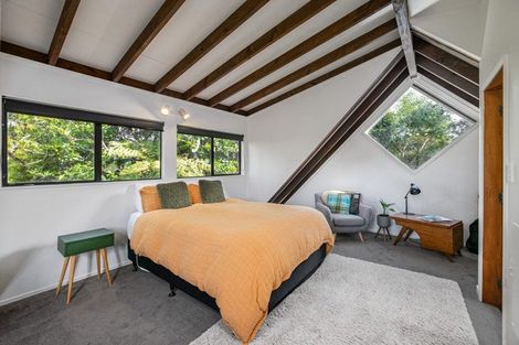 Photo of property in 172 Huia Road, Titirangi, Auckland, 0604