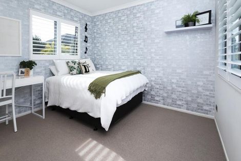 Photo of property in 43 Manor Park, Sunnyhills, Auckland, 2010