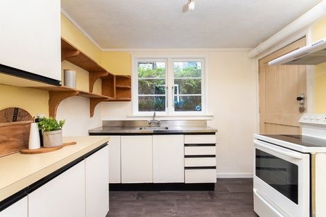 Photo of property in 8 Hadfield Terrace, Bluff Hill, Napier, 4110