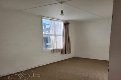 Photo of property in 29 Marine Parade, Bluff Hill, Napier, 4110