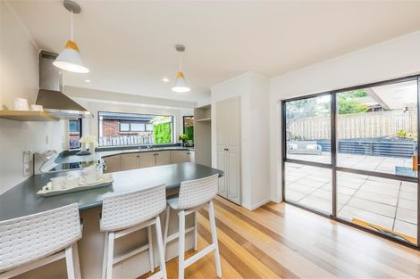 Photo of property in 11 Vipond Road, Stanmore Bay, Whangaparaoa, 0932