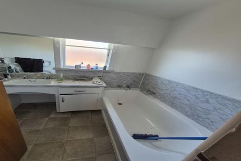 Photo of property in 42 Greendale Avenue, Avonhead, Christchurch, 8042