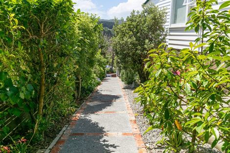 Photo of property in 35 Homewood Avenue, Karori, Wellington, 6012