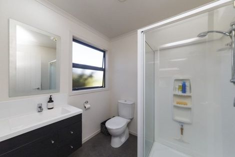 Photo of property in 99a Schnell Drive, Kelvin Grove, Palmerston North, 4414