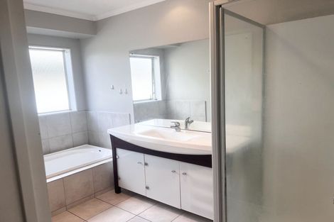 Photo of property in 42 Raphoe Road, Flat Bush, Auckland, 2019