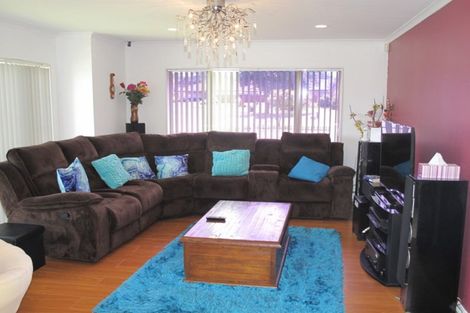 Photo of property in 25 Foxlaw Street, Randwick Park, Auckland, 2105