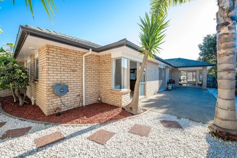 Photo of property in 4 Stornaway Drive, Flat Bush, Auckland, 2016