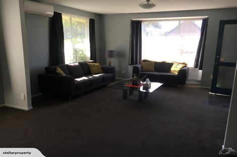 Photo of property in 2/17b Prestons Road, Redwood, Christchurch, 8051