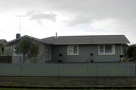 Photo of property in 76 Kent Street, Carterton, 5713