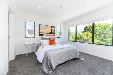 Photo of property in 166b Ennis Avenue, Pakuranga Heights, Auckland, 2010