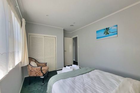 Photo of property in 176 Gossamer Drive, Pakuranga Heights, Auckland, 2010