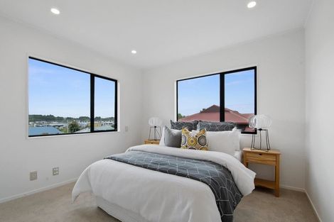 Photo of property in 5 Merlot Heights, Huapai, Kumeu, 0810