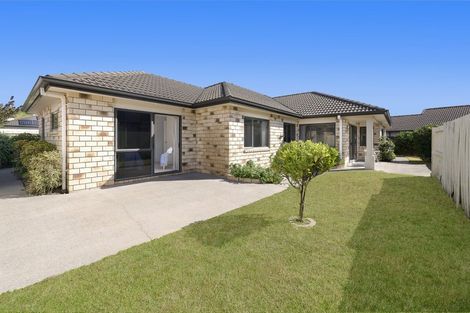 Photo of property in 12 Putaka Place, Papamoa Beach, Papamoa, 3118
