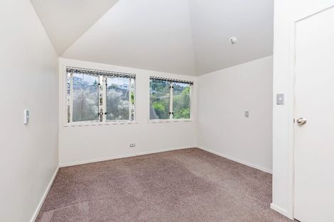 Photo of property in 17 Highwood Grove, Torbay, Auckland, 0630