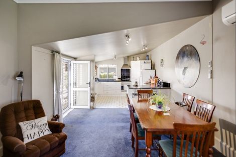 Photo of property in 707 Saint Aubyn Street West, Saint Leonards, Hastings, 4120