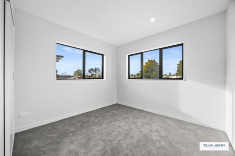 Photo of property in 40d Trentham Road, Papakura, 2110