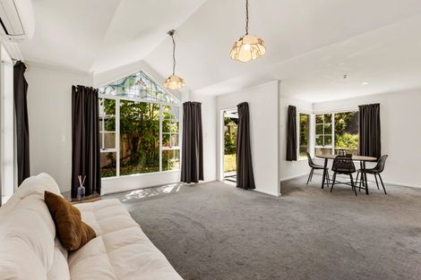 Photo of property in 6 Erskine Close, Island Bay, Wellington, 6023