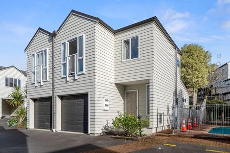 Photo of property in 13/30 John Jennings Drive, Oteha, Auckland, 0632