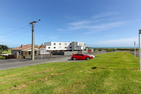 Photo of property in 6 Nobs Line, Strandon, New Plymouth, 4312