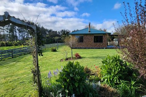 Photo of property in 287 Surrey Road, Tariki, Inglewood, 4388