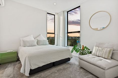 Photo of property in 33 Waka Moana Drive, Hobsonville, Auckland, 0616