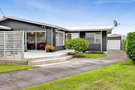 Photo of property in 15 Davidson Street, Hawera, 4610