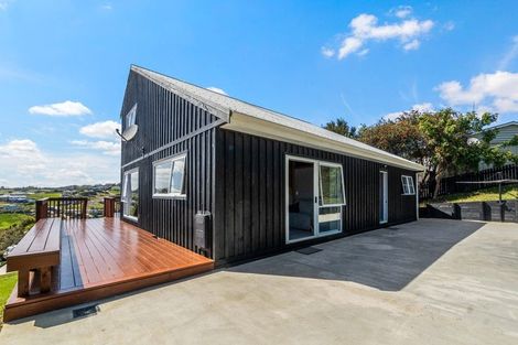 Photo of property in 43 Cable Bay Block Road, Cable Bay, 0420