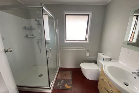 Photo of property in 30 Lewisham Street, Highland Park, Auckland, 2010