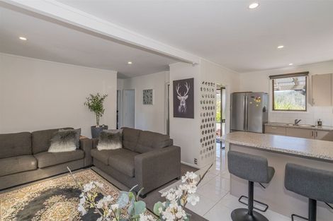 Photo of property in 2 Ridge Road, Tairua, 3508