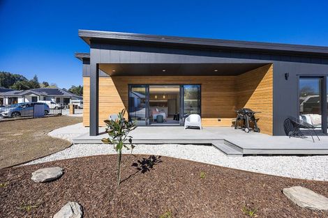 Photo of property in 14 Caroline Way, Abbotsford, 9018