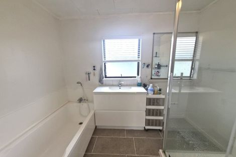 Photo of property in 24 Garland Drive, St Andrews, Hamilton, 3200