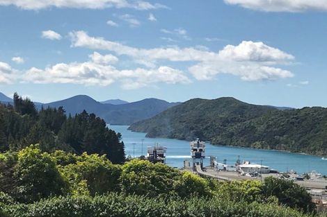 Photo of property in 26 Harbour View Heights, Picton, 7220