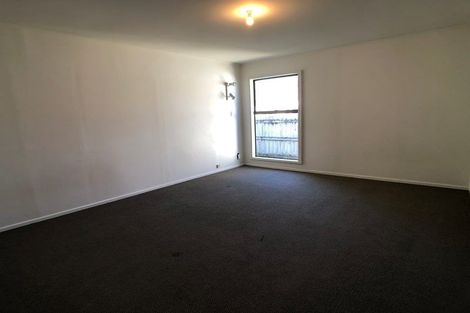 Photo of property in 36 Larnoch Road, Henderson, Auckland, 0610