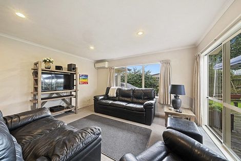 Photo of property in 8a Sandspit Road, Waiuku, 2123