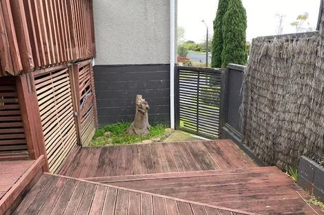 Photo of property in 1/32 Prince Regent Drive, Half Moon Bay, Auckland, 2012