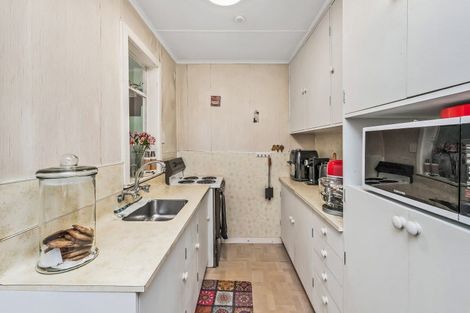 Photo of property in 12 Gift Street, Coalgate, 7673