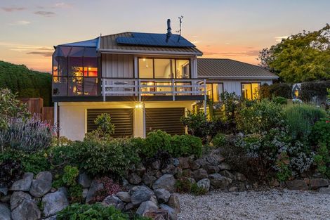 Photo of property in 126 Marine Drive, Diamond Harbour, Lyttelton, 8971