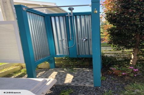 Photo of property in 139 Vauxhall Road, Narrow Neck, Auckland, 0624