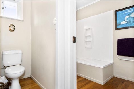 Photo of property in 1/8 Borrowdace Avenue, Botany Downs, Auckland, 2010