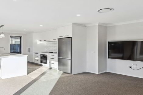 Photo of property in 5 Pohe Street, Waikanae, 5036