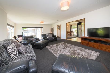 Photo of property in 11 Dorset Crescent, Hokowhitu, Palmerston North, 4410