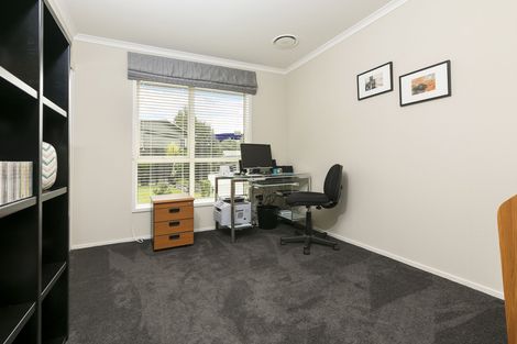 Photo of property in 23 Applemoors Way, Riverhead, 0820