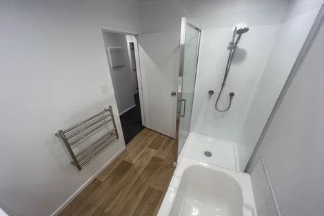 Photo of property in 2/19 Gulf Crest, Bucklands Beach, Auckland, 2012