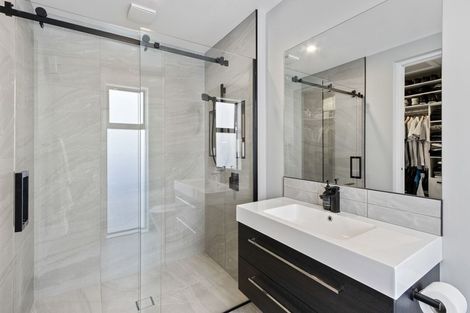 Photo of property in 15 Luxembourg Crescent, Halswell, Christchurch, 8025