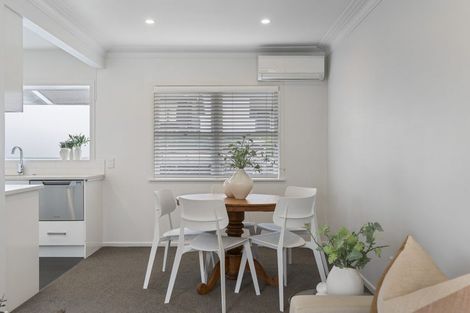 Photo of property in 2/40 Tawhiri Road, One Tree Hill, Auckland, 1061