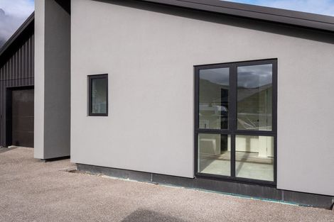 Photo of property in 16 Waterfowl Road, Jacks Point, 9371